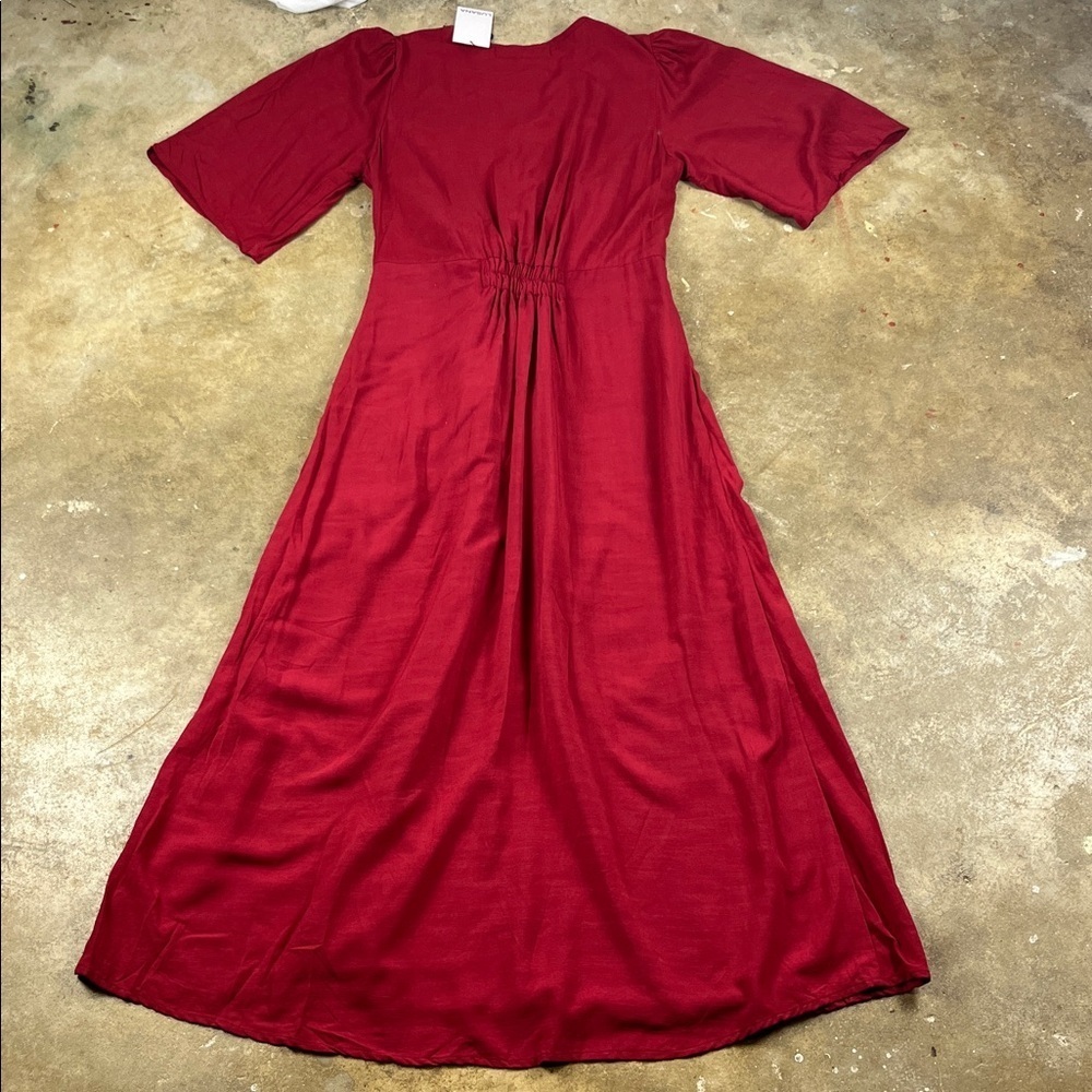Lusaka Alexis dress in a deep wine colored red NWT
Size: L/ 8 - Picture 6 of 7